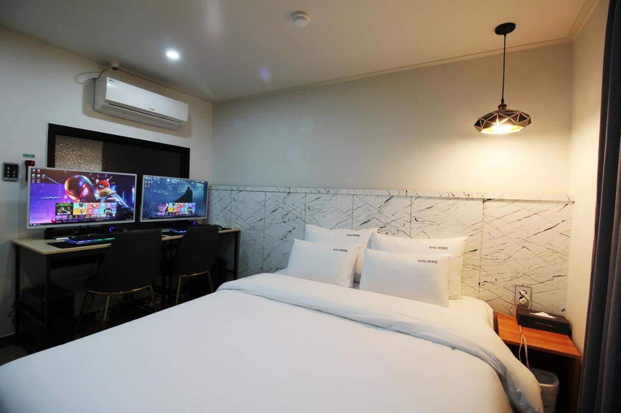 Bronze Hotel Changwon Eksteriør bilde