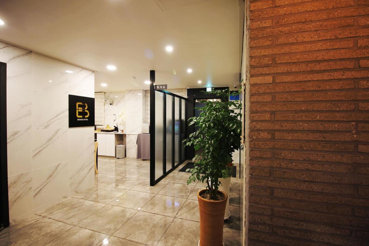 Bronze Hotel Changwon Eksteriør bilde